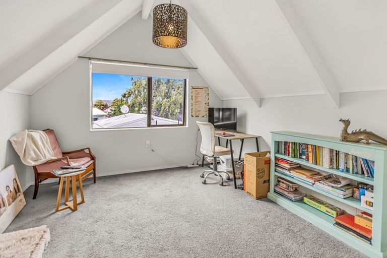 Photo of property in 5b Lyn Grove, Papamoa Beach, Papamoa, 3118