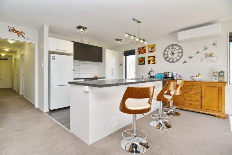 Photo of property in 12 Stonebridge Lane, Oxford, 7430