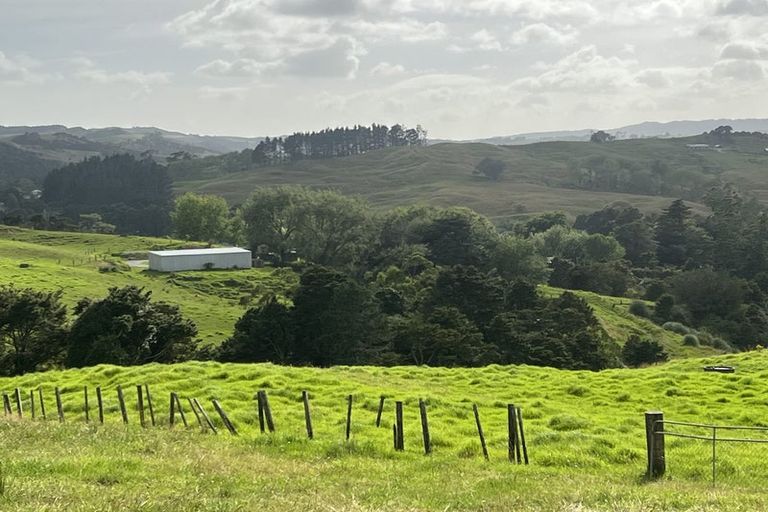 Photo of property in 492 Wairere Road, Paparoa, 0571