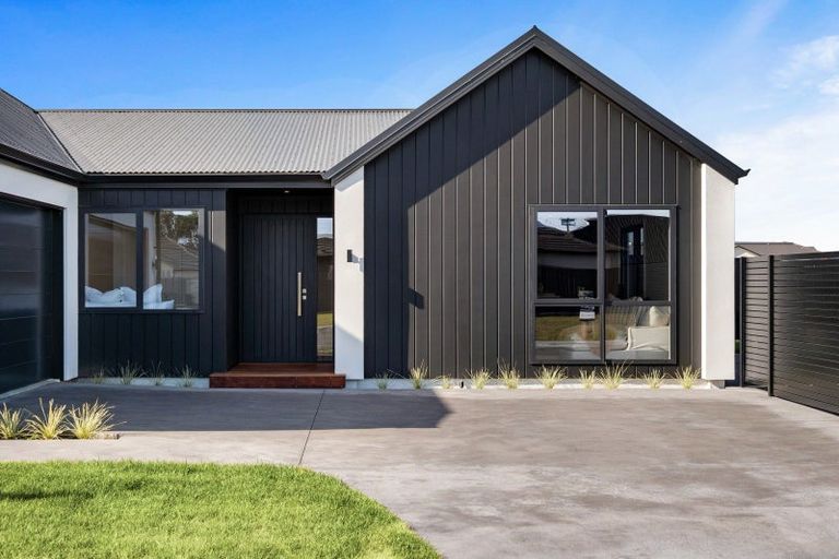 Photo of property in 6/102 Eriksen Road, Te Awa, Napier, 4110