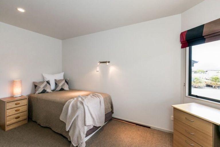 Photo of property in 87 Ferry Road, Clive, 4102