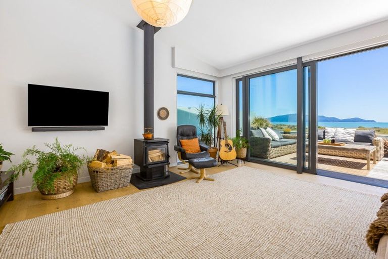 Photo of property in 90a Paetawa Road, Peka Peka, Waikanae, 5391