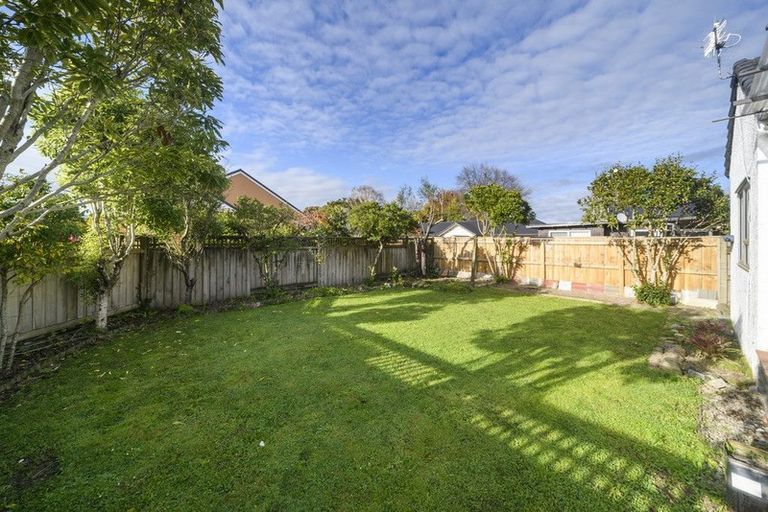 Photo of property in 19 Franklin Avenue, Hokowhitu, Palmerston North, 4410