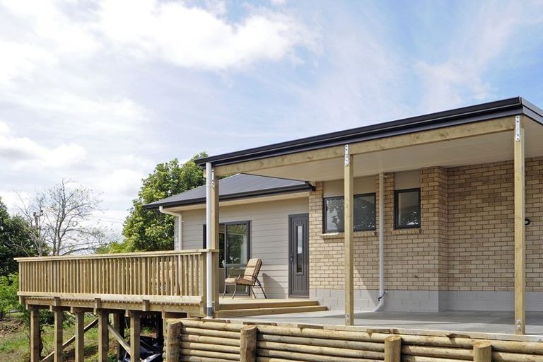 Photo of property in 4a Booth Crescent, Tuakau, 2121