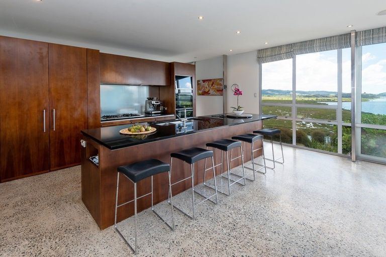 Photo of property in 848 Clevedon Kawakawa Road, Clevedon, Papakura, 2585