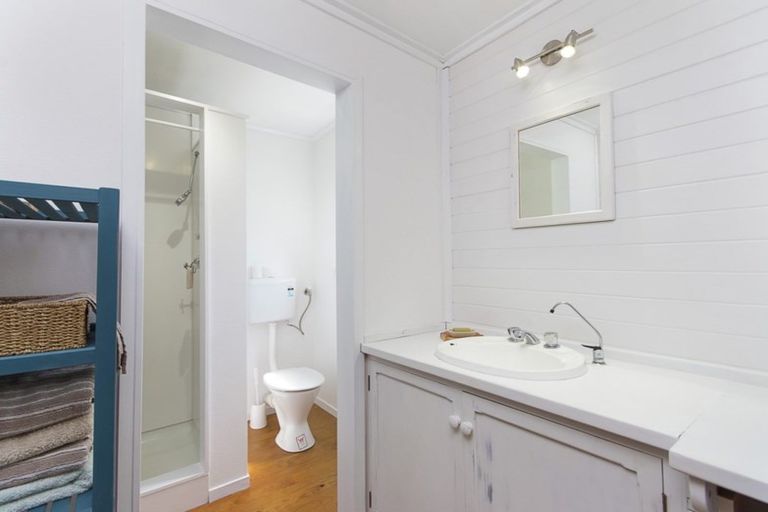 Photo of property in 100 Brewster Road, Pukekawa, Tuakau, 2696