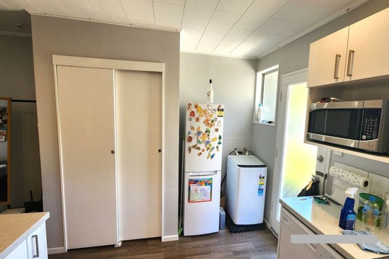 Photo of property in 80c Airlie Road, Plimmerton, Porirua, 5026