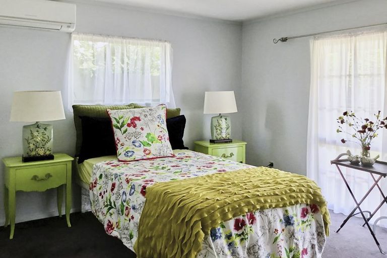 Photo of property in 14 Kamara Road, Glen Eden, Auckland, 0602