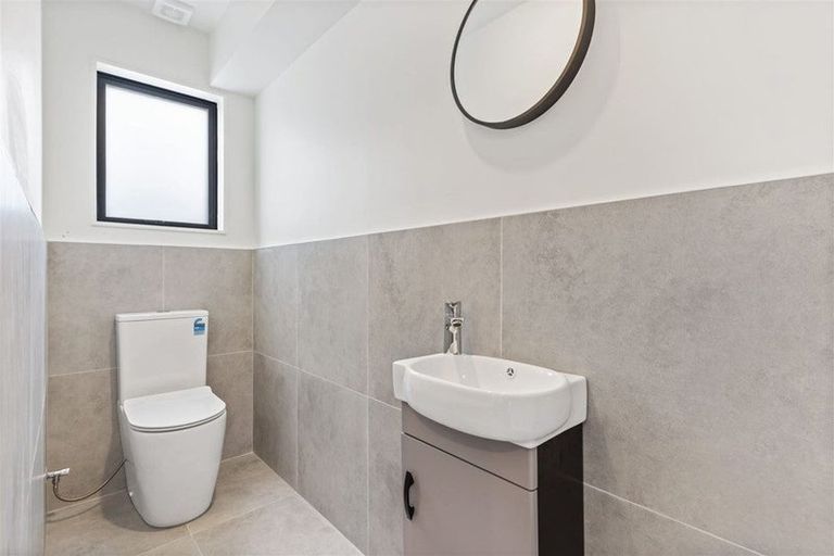 Photo of property in 6/62 Smythe Road, Henderson, Auckland, 0612