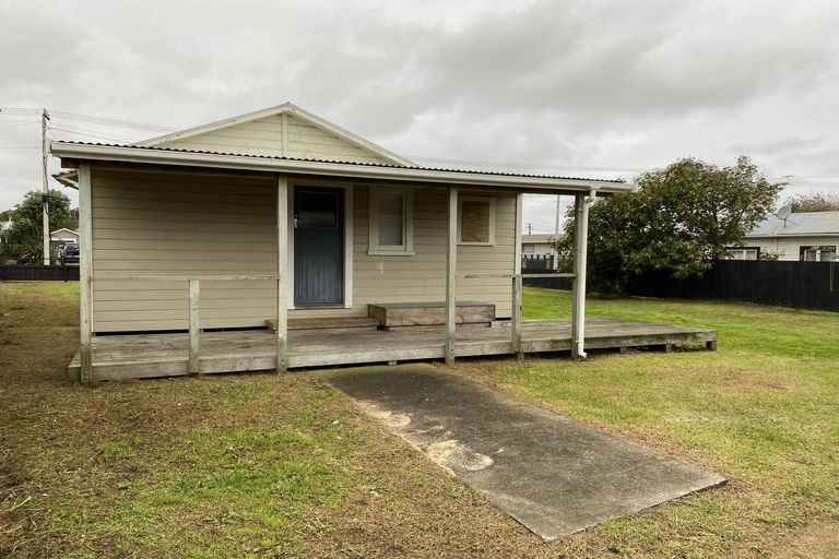 Photo of property in 163 Cornfoot Street, Castlecliff, Whanganui, 4501