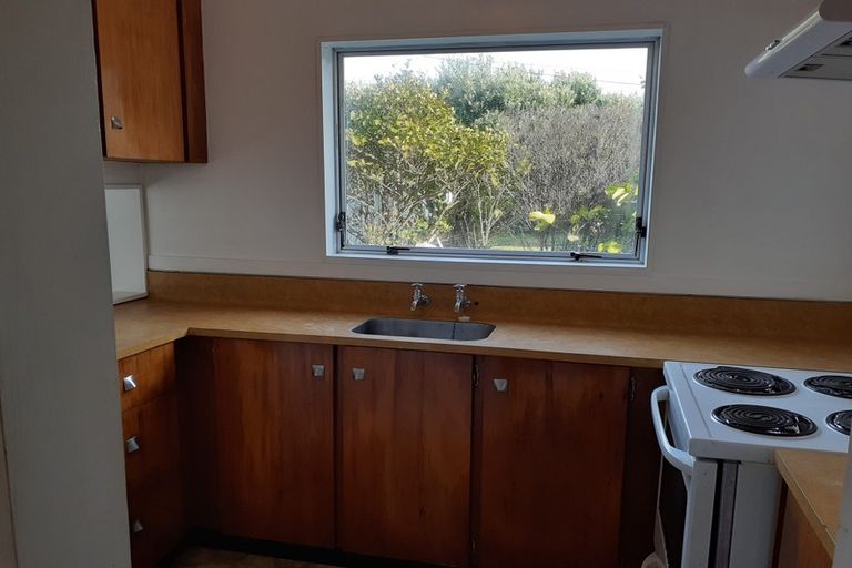 Photo of property in 1/192 Onepu Road, Lyall Bay, Wellington, 6022