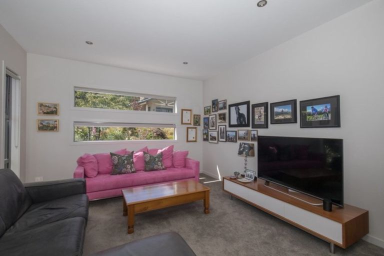 Photo of property in 5 Edgewood Place, Wanaka, 9305