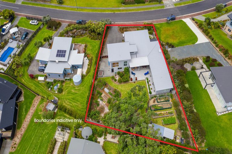 Photo of property in 10 Lax Crescent, Leigh, 0985