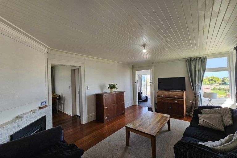 Photo of property in 33 Rangiora Street, Castlecliff, Whanganui, 4501