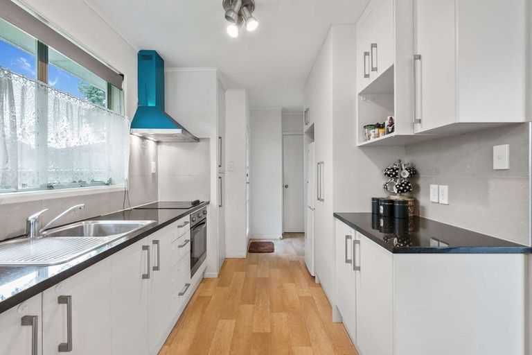 Photo of property in 1 Ronald Place, Manurewa, Auckland, 2102