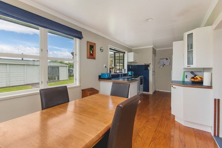 Photo of property in 6 Wye Street, Rongotea, 4476