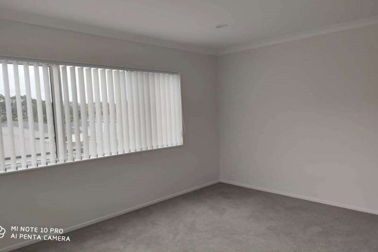 Photo of property in 151 Tiriwa Drive, Massey, Auckland, 0614