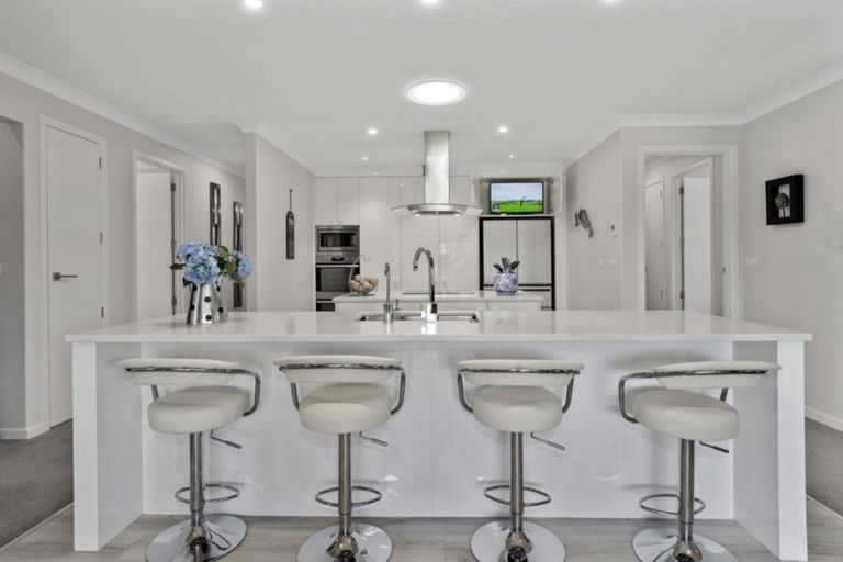 Photo of property in 7 Ashwood Grove, Omokoroa, 3114