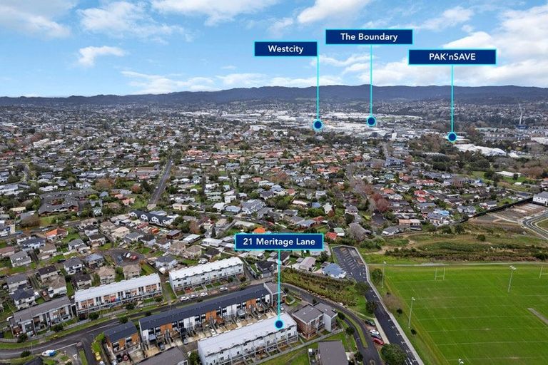 Photo of property in 21 Meritage Lane, Te Atatu South, Auckland, 0610