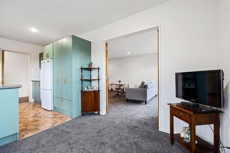 Photo of property in 17a Broadbent Street, Riccarton, Christchurch, 8041