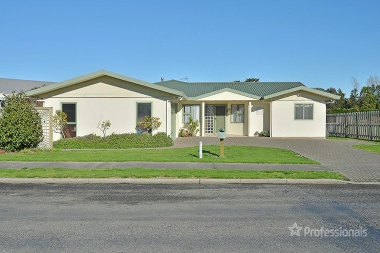 Photo of property in 225 Belvedere Road, Carterton, 5713