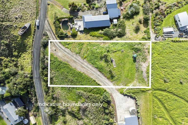 Photo of property in 17 Dem Road, Pahi, Paparoa, 0571