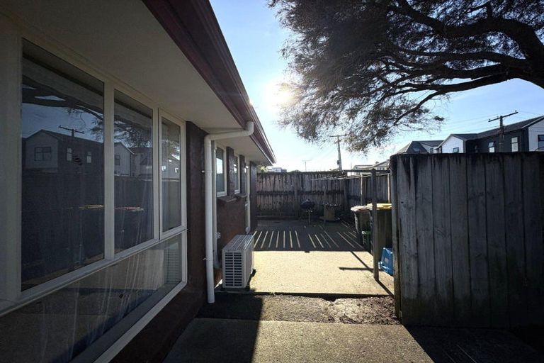 Photo of property in 2a Snead Place, Hamilton East, Hamilton, 3216
