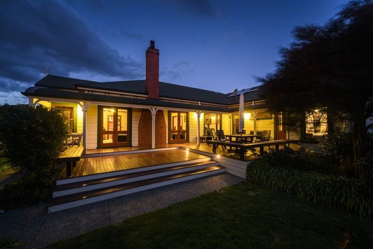 Photo of property in 79 Cashmere Drive, Fitzherbert, Palmerston North, 4410