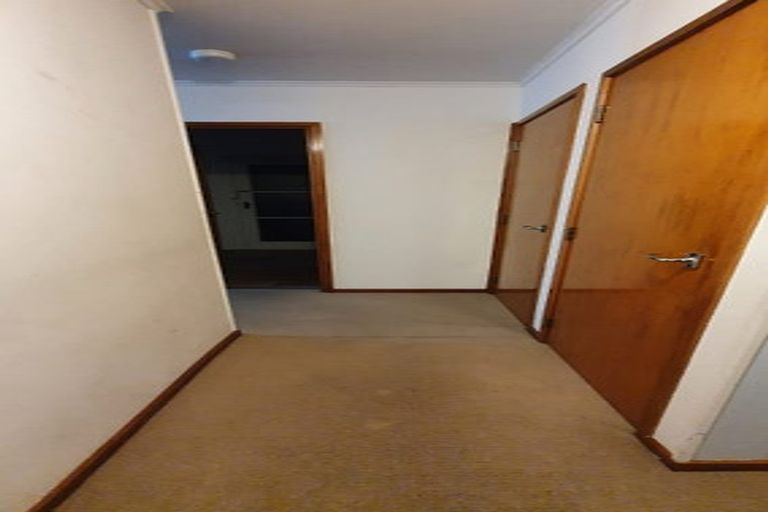 Photo of property in 34 Chislehurst Street, Henderson, Auckland, 0612