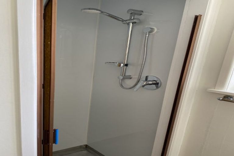 Photo of property in 6b Empire Road, Orewa, 0931