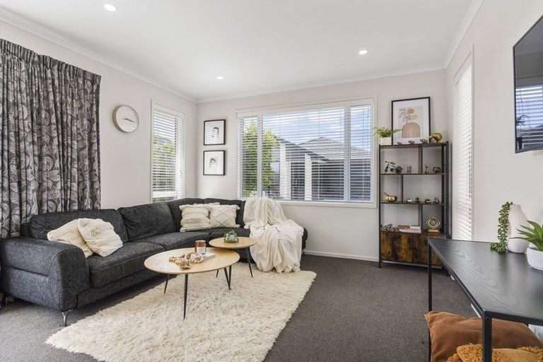 Photo of property in 10 Toi Place, Papamoa, 3118