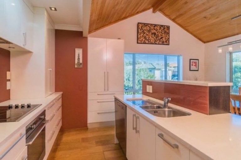 Photo of property in 21 Chieftain Rise, Goodwood Heights, Auckland, 2105