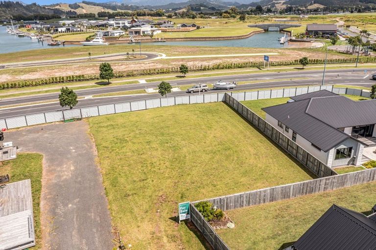 Photo of property in 2 Norma Way, Whitianga, 3510