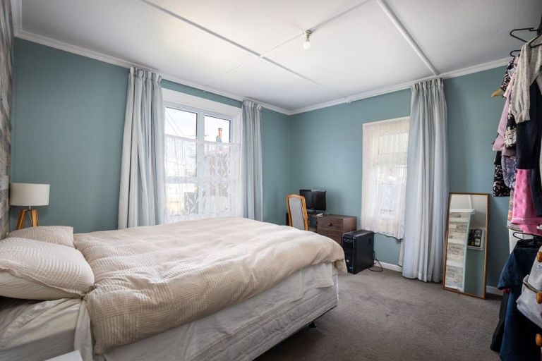 Photo of property in 52 Blake Street, Waitara, 4320