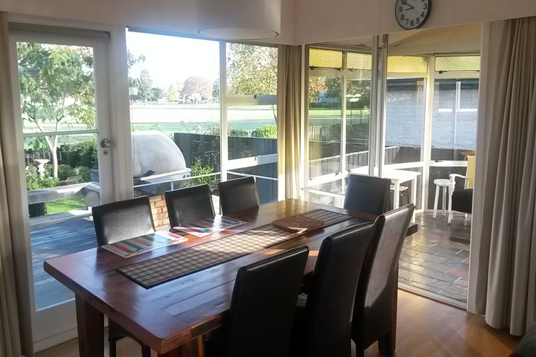 Photo of property in 145 Victoria Street, Cambridge, 3434