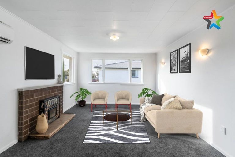 Photo of property in 15 Park Street, Winton, 9720