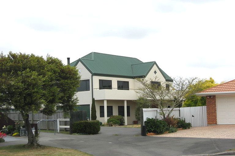 Photo of property in 12 Elmtree Close, Parklands, Christchurch, 8083