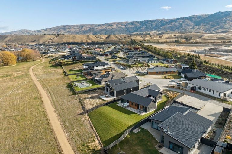 Photo of property in 14 Arion Court, Mount Pisa, Cromwell, 9383