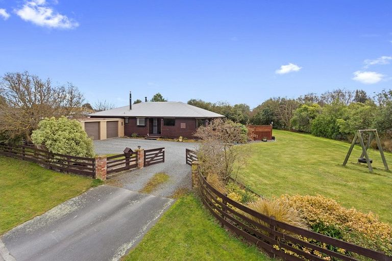 Photo of property in 15 Woodglen Drive, Woodend, 7610