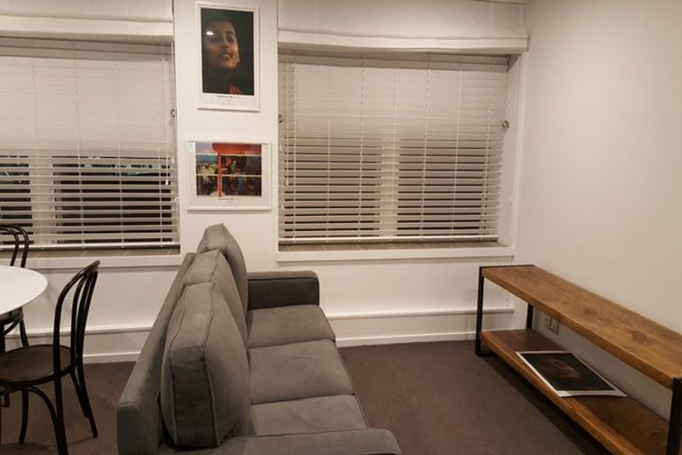 Photo of property in 5c/123 Molesworth Street, Thorndon, Wellington, 6011