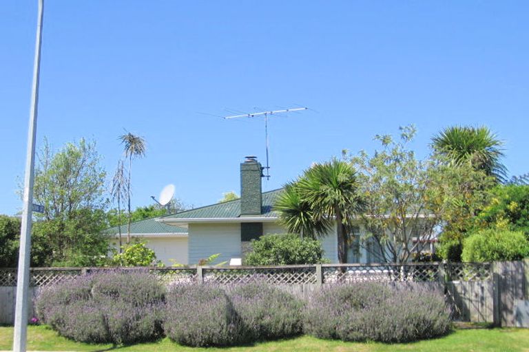 Photo of property in 14 Lytton Road, Riverdale, Gisborne, 4010