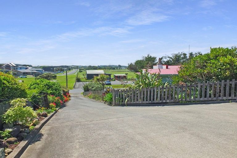 Photo of property in 42a Signal Street, Foxton Beach, Foxton, 4815