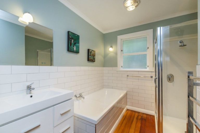 Photo of property in 357 Turitea Road, Turitea, Palmerston North, 4472