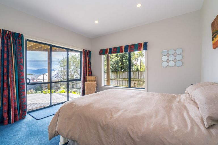 Photo of property in 6 Earls Road, Saint Clair, Dunedin, 9012