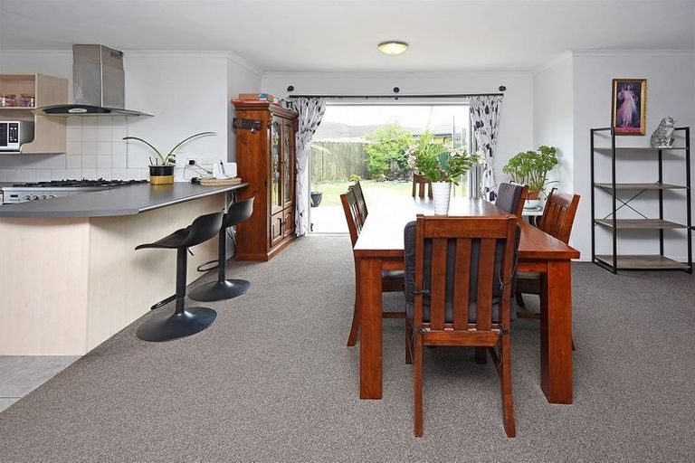 Photo of property in 9 Fitchburg Place, Mangere, Auckland, 2022