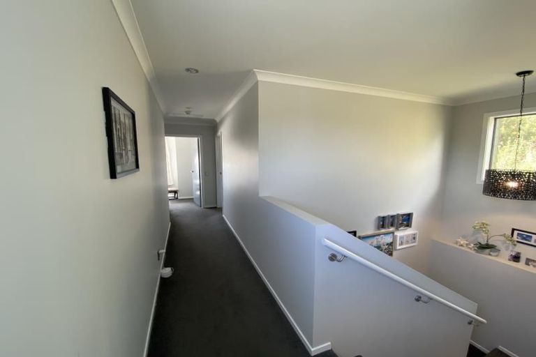 Photo of property in 25 Cresswell Place, Johnsonville, Wellington, 6037