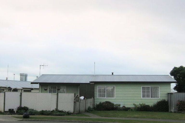 Photo of property in 1/38 Townshend Crescent, Greenmeadows, Napier, 4112