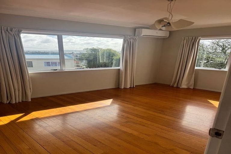 Photo of property in 1/19a Seaview Terrace, Mount Albert, Auckland, 1025
