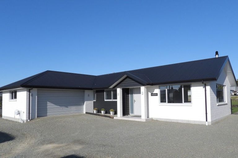 Photo of property in 17 Gordon Street, Weston, Oamaru, 9401