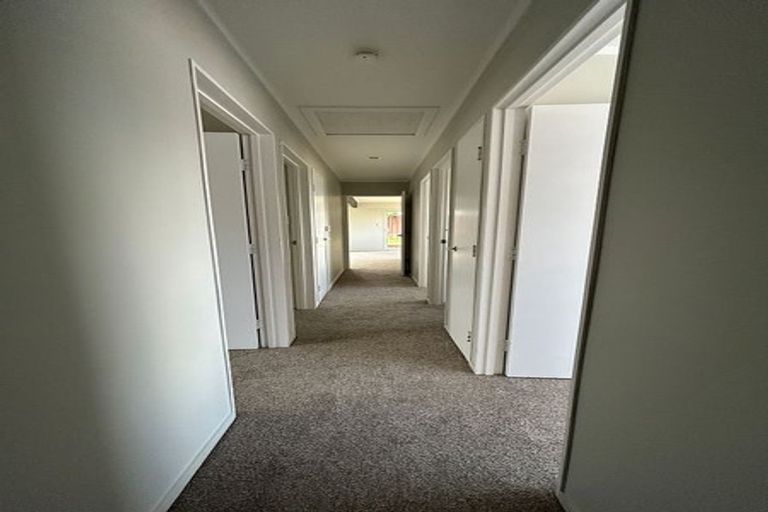 Photo of property in 1/59 Archibald Road, Kelston, Auckland, 0602